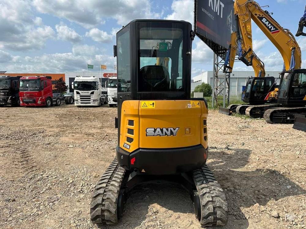 Neuve Sany sys26u avec accessoire et remorque vue 5