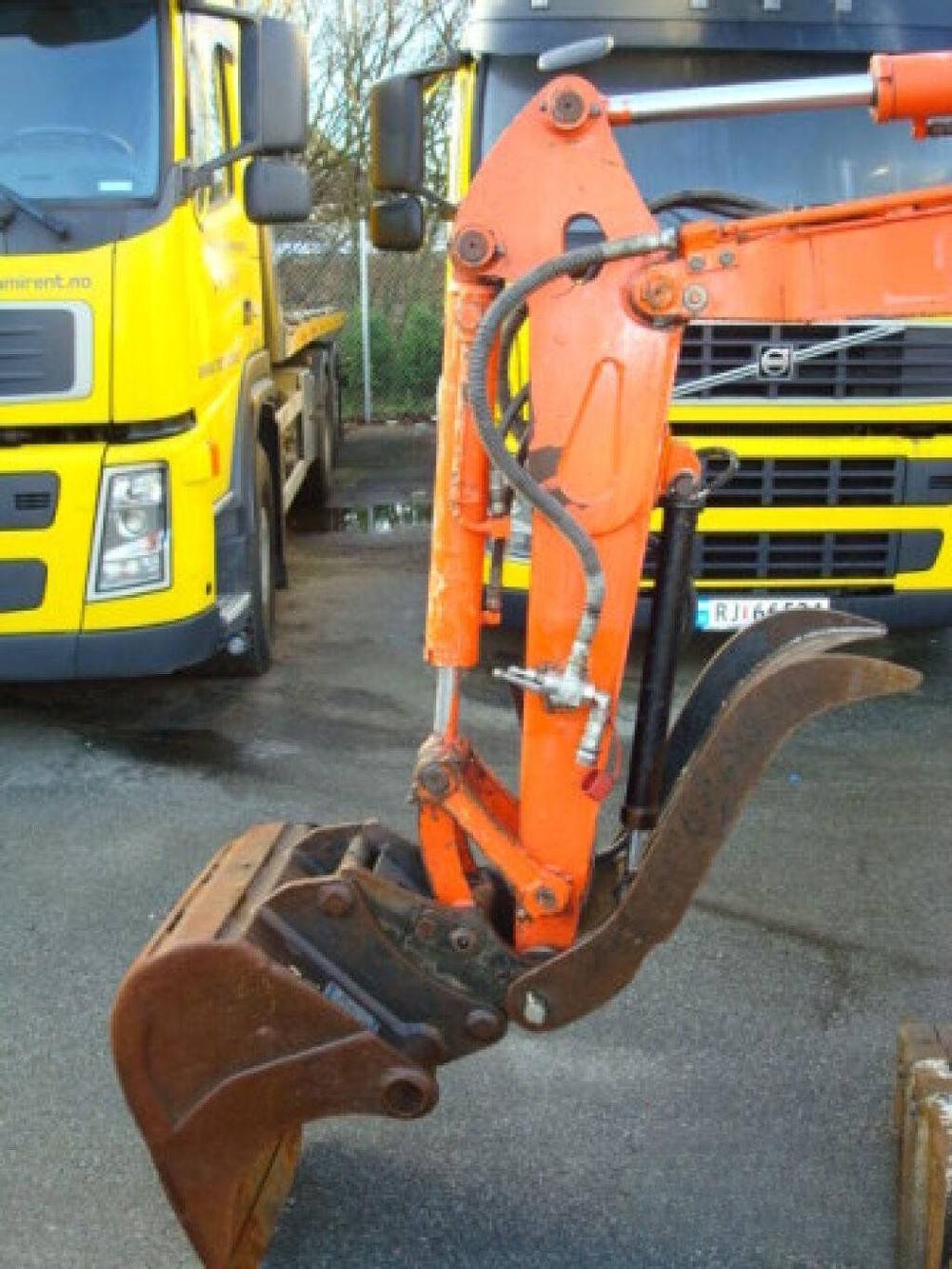 Kubota U25-3 avec accessoire vue 6