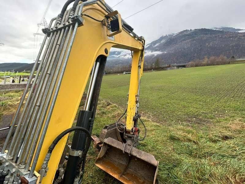 New holland E50B SR avec Accessoires vue 5