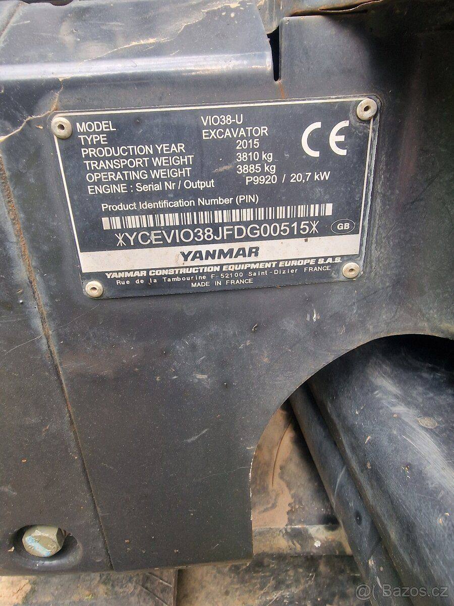 Yanmar VIO38 - 4 godets vue 5