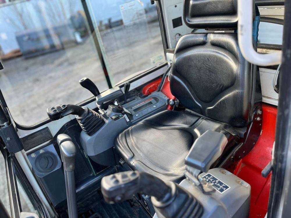 Kubota U25-3EU avec  Remorque + 3 godets vue 5