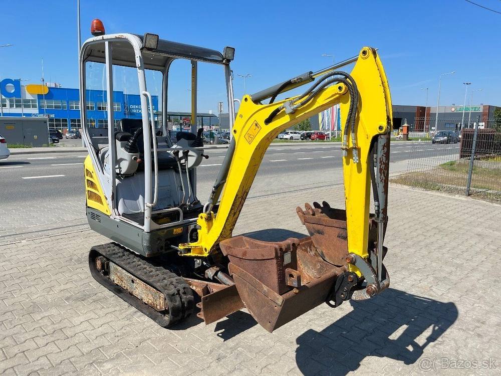 Wacker Neuson 1404 avec 3 godets vue 2