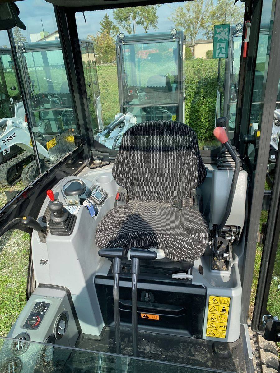 Bobcat E19 - 3 godets vue 2