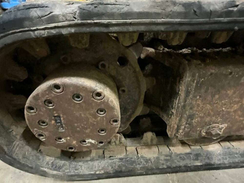 Kubota K008-3 avec Accessoires vue 2
