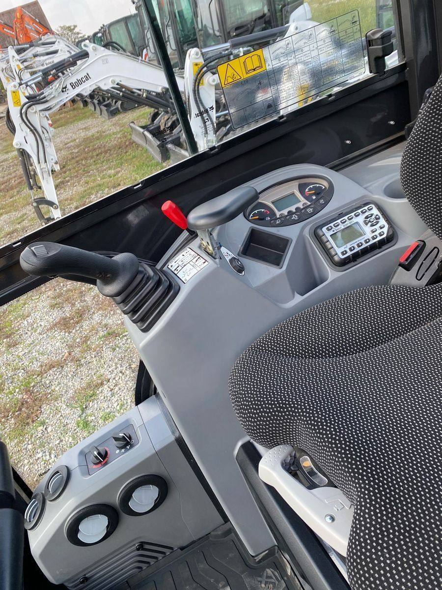 Bobcat E19 - 3 godets vue 5