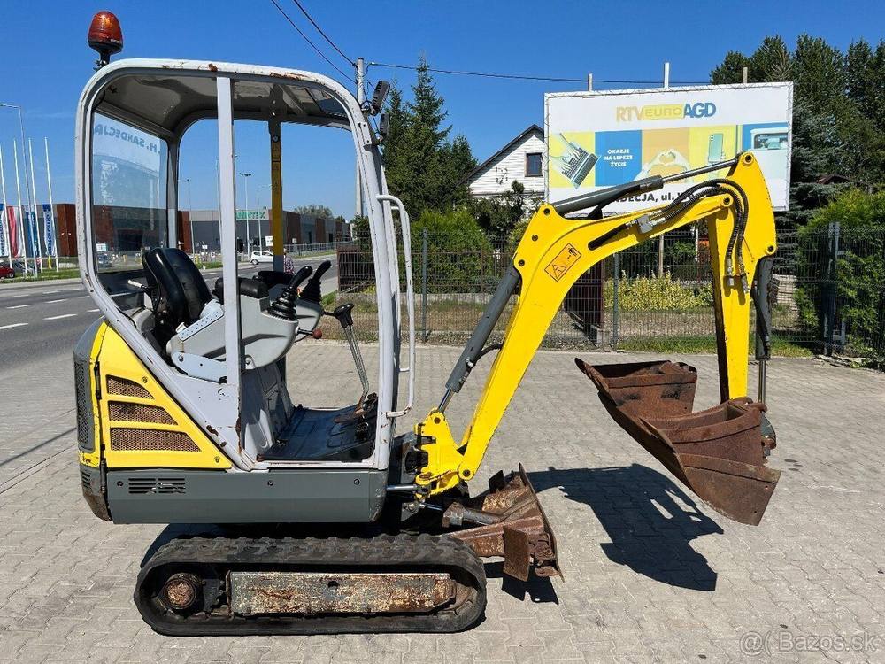 Wacker Neuson 1404 avec 3 godets vue 3