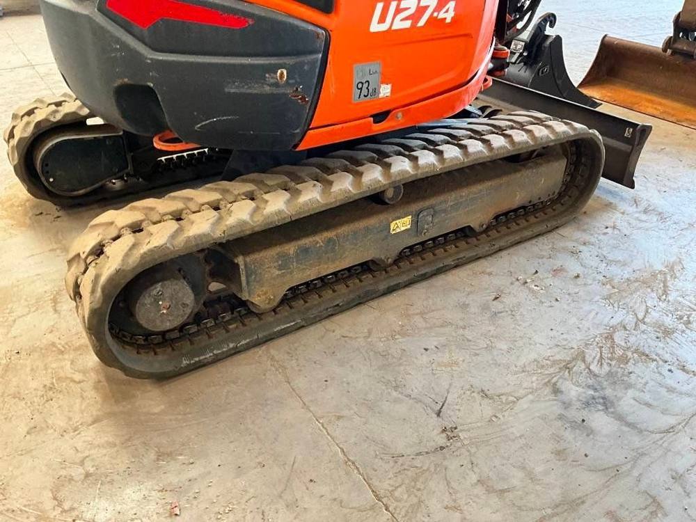 Kubota U 27-4 + Accessoires vue 4