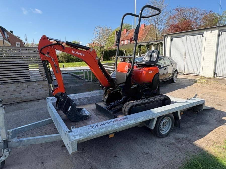 Kubota U10-3 avec remorque et 3 godets