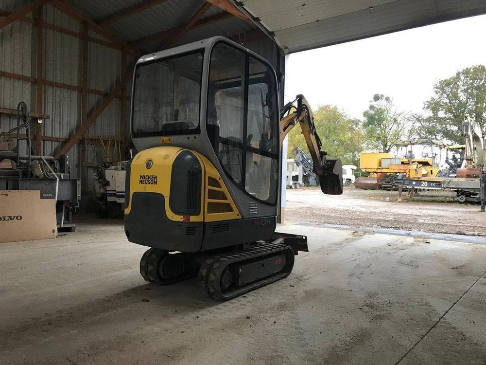 Wacker Neuson 1404 avec 3 godets vue 3