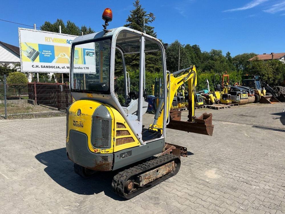 Wacker Neuson 1404 avec 3 godets vue 4