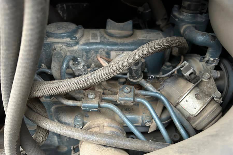 Bobcat E16 avec 4 godets vue 4