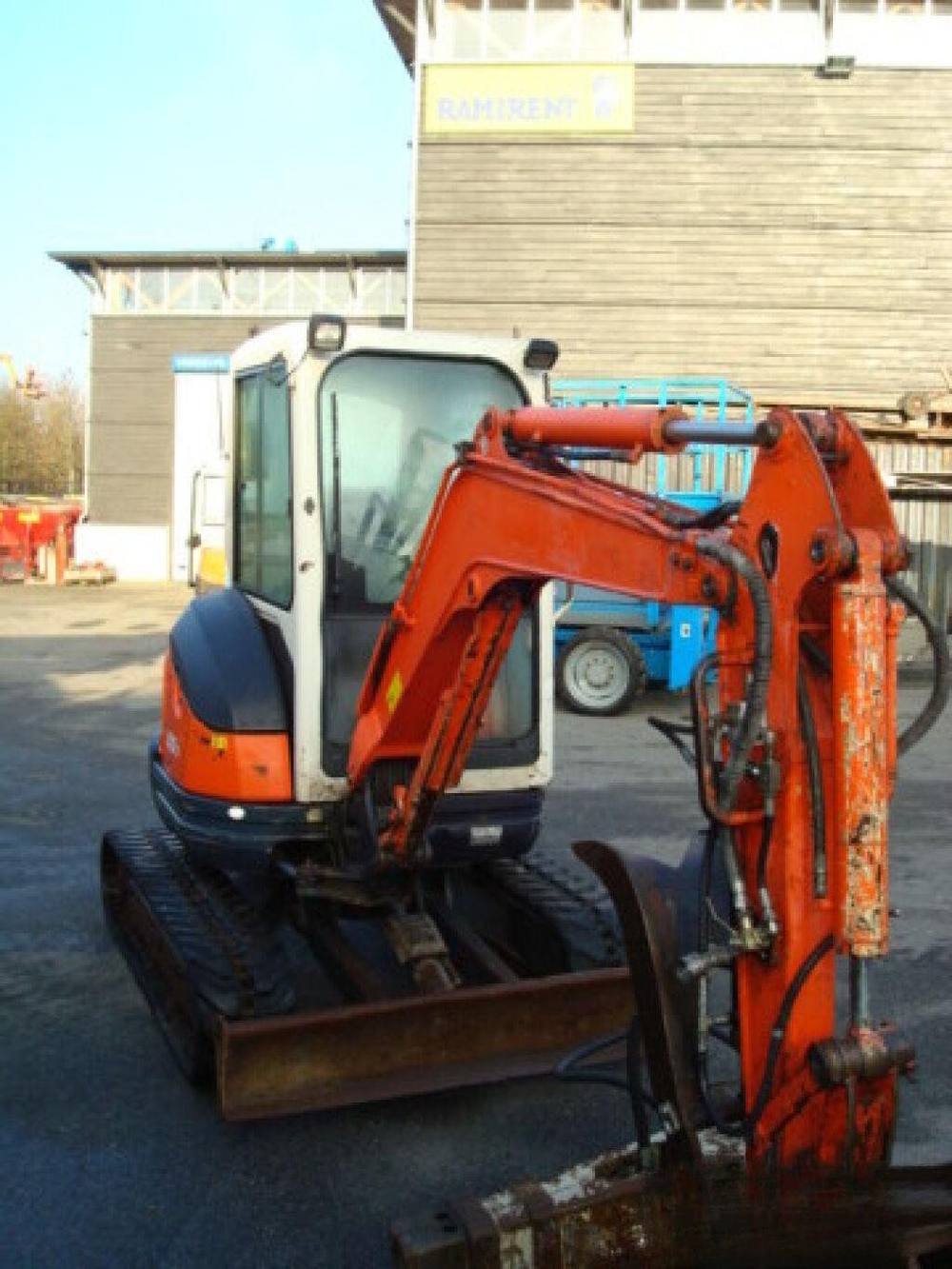 Kubota U25-3 avec accessoire vue 5